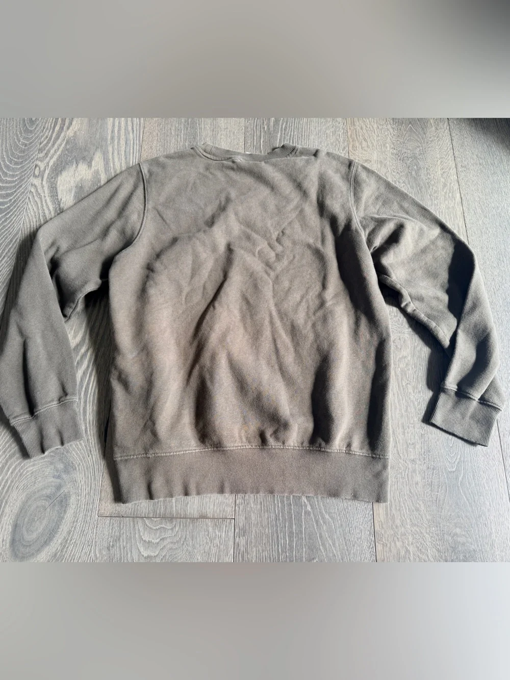 The North Face Crewneck Sweatshirt in Olive Green Size Medium